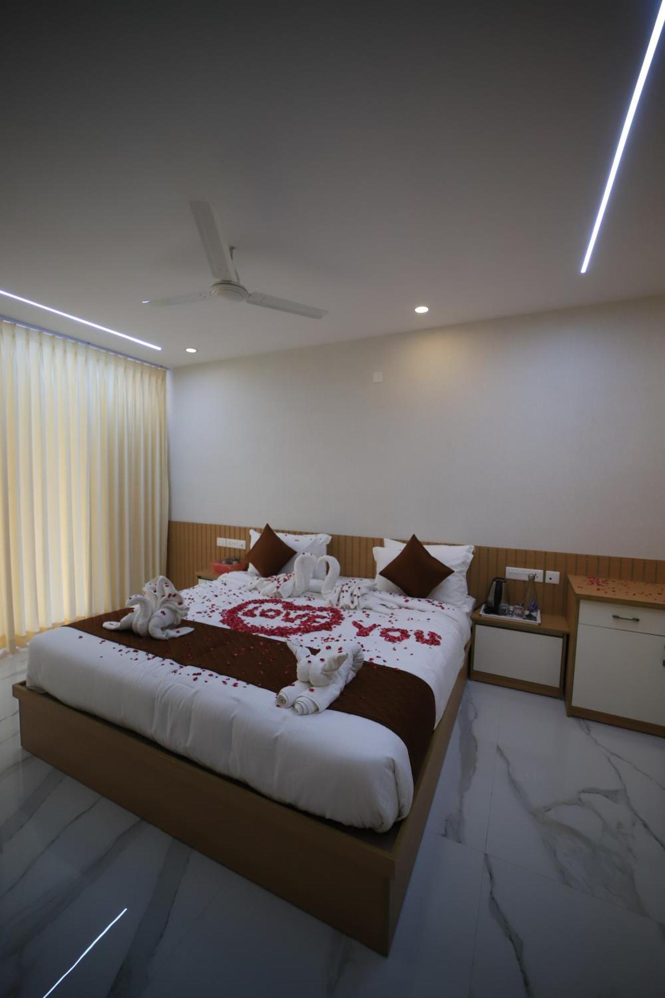 Seeheim Resorts Athirappilly Exteriér fotografie